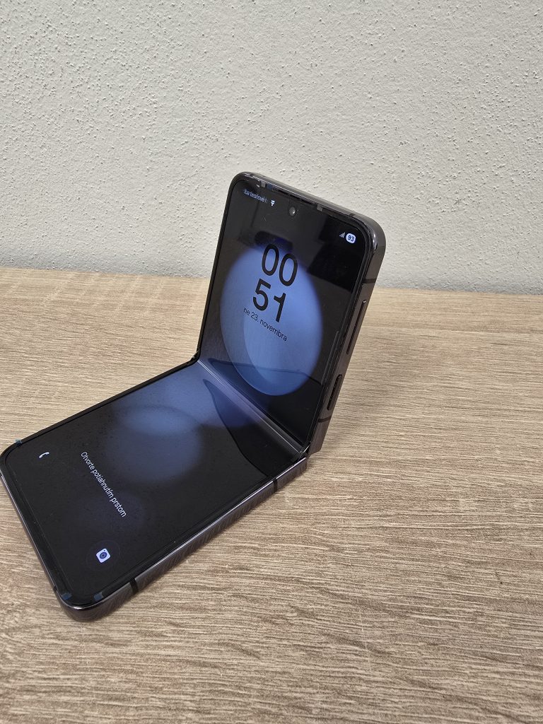 Samsung Galaxy Z Flip5 F731B 8GB/512GB Graphite - bazár